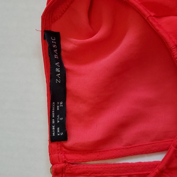 Zara Basic Slwwveless Ruffle Top - Picture 8 of 8